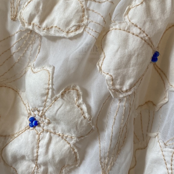 Hollister sheer Embroidered Appliqué Top - Picture 2 of 10